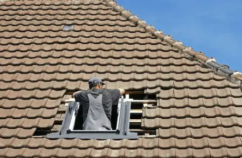 Pose de velux - Peyrelevade